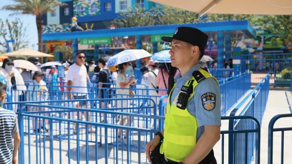 杠杆策略 暑期打卡乐高乐园怕人多？金山警方：无人机监测+4个临时上下客点保畅通